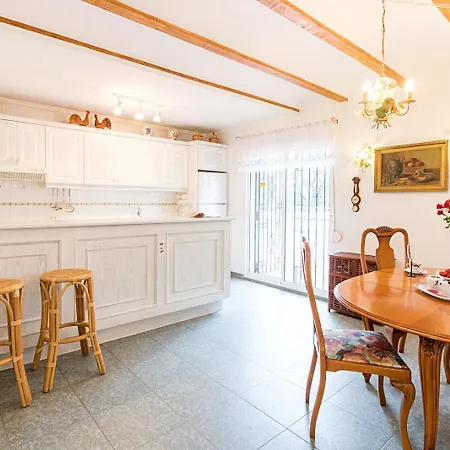 Villa Denia, 4 Dormitorios, 8 Personas - Es-262-27